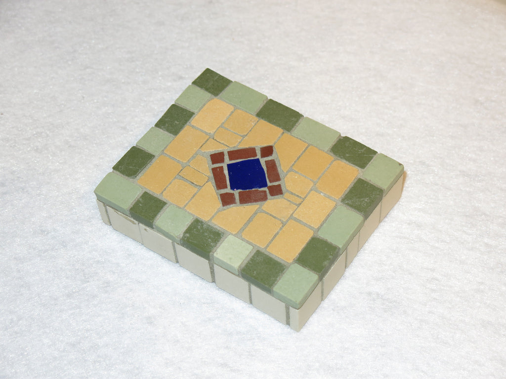 Mosaic Detail with Glass Blue Tile - Small